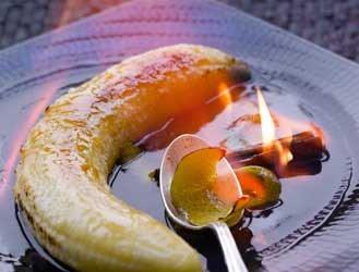 Bananas flambéed with old rum
