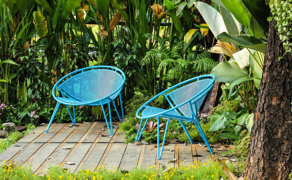 10 outdoor chairs that we want on our terrace