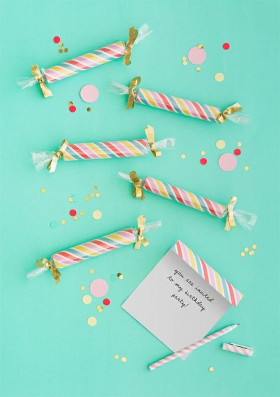 How to make an invitation for a birthday snack?