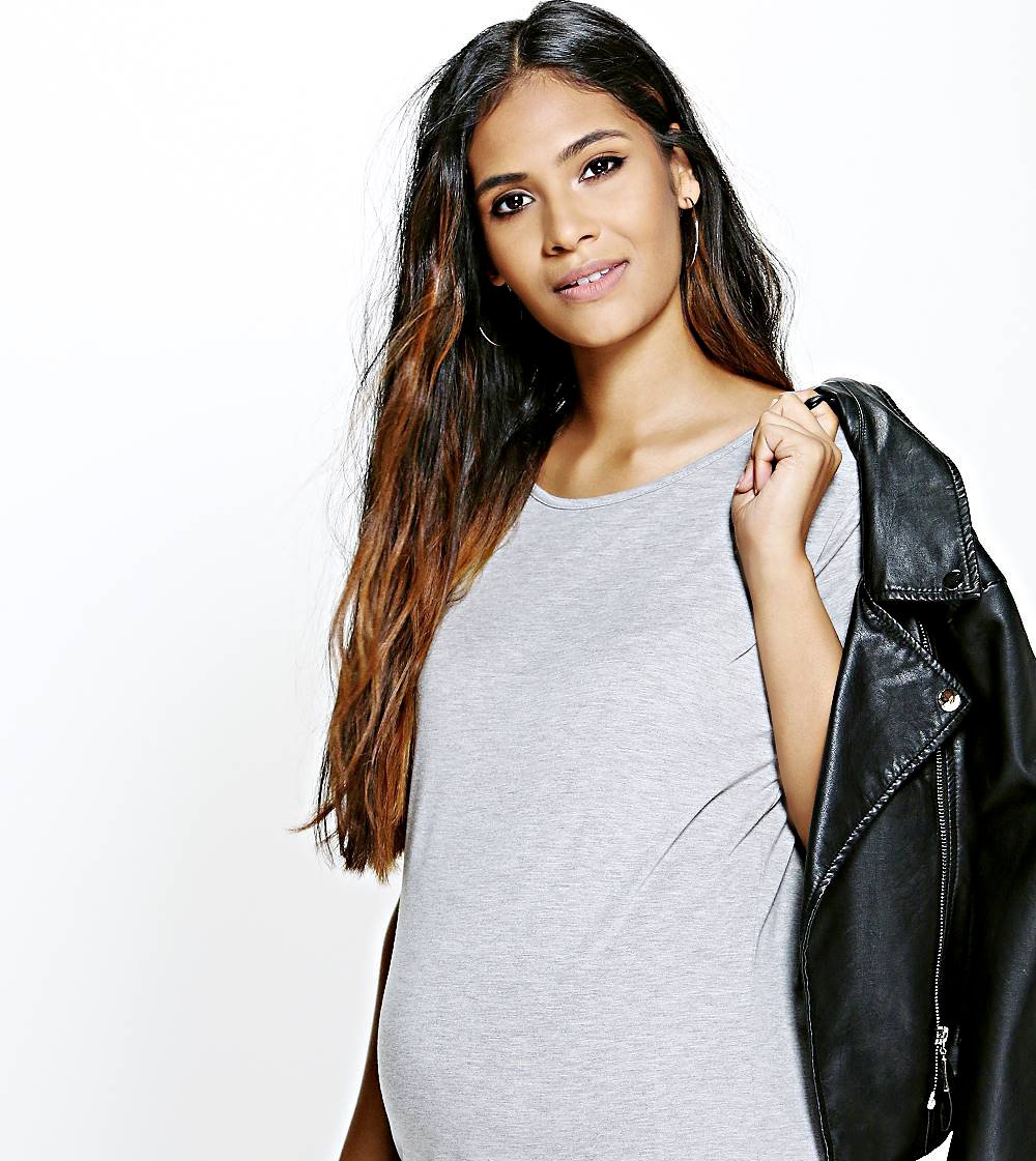 Boohoo launches its line for pregnant women