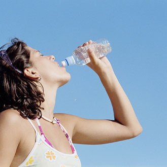 How to hydrate your body during hot weather?