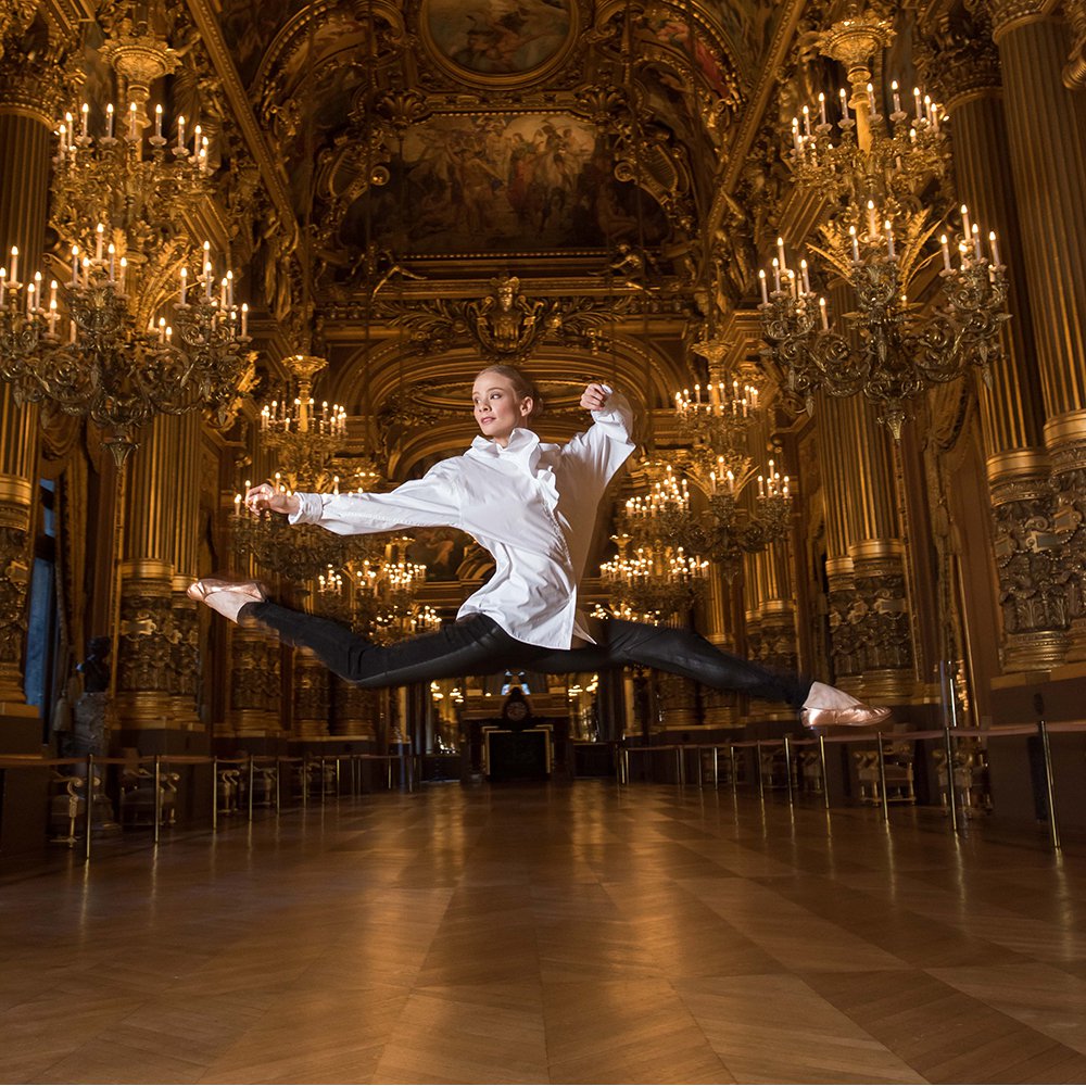 One enters the dance with the shoes Opéra National de Paris