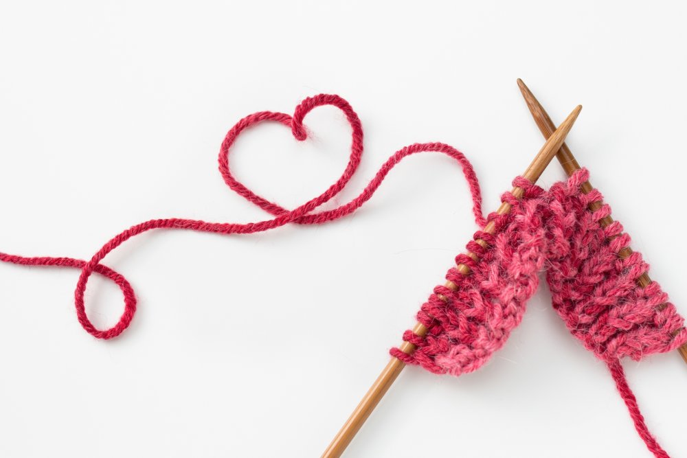 We adopt solidarity knitting