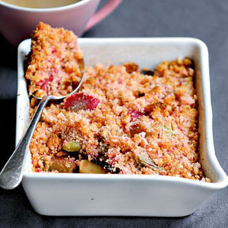 Pink crumble with rhubarb