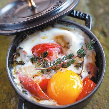 Egg casseroles with tomato