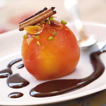 Roasted peaches with chocolate