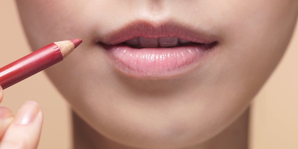 Trend: the return of the lip pencil, product make-up cultissime